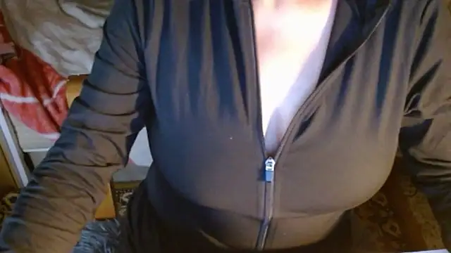 Snapshot of MysteryLadyxXx chatting on 9, 5, 2026 MysteryLadyxXx online show from 9, 5, 2026