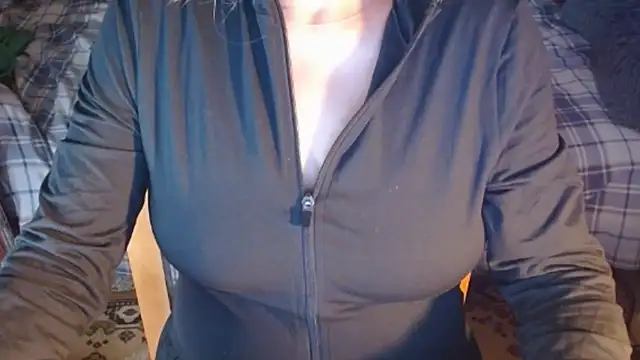 Snapshot of MysteryLadyxXx chatting on 23, 12, 2025 MysteryLadyxXx online show from 23, 12, 2025