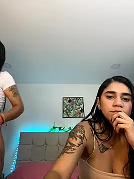 Snapshot of Layla_Rachel chatting on 30, 10, 2025 Layla Rachel online show from 30, 10, 2025