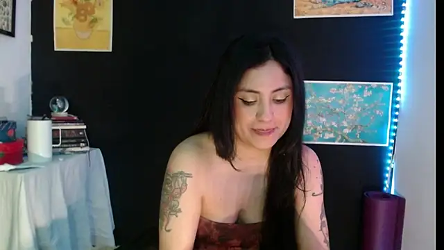 Snapshot of AbsentaVert chatting on 5, 5, 2026 AbsentaVert online show from 5, 5, 2026