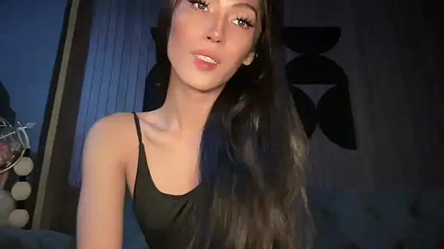 Bella Gordon online show from 24, 9, 2025