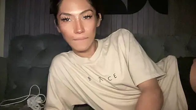 Bella Gordon online show from 19, 9, 2025