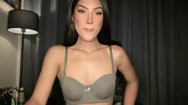 Bella Gordon online show from 13, 9, 2025