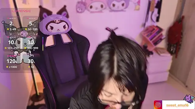 Snapshot of Loving_Ema_1 chatting on 4, 2, 2026 Loving Ema 1 online show from 4, 2, 2026