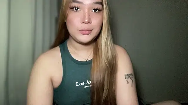 MissCataleyaxxx online show from 5, 2, 2025