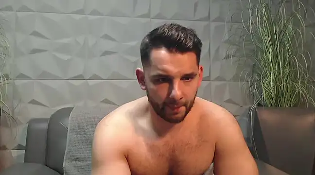 Antoniodiamond online show from 31, 1, 2025