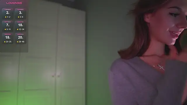 Snapshot of -JuicyMolly- chatting on 28, 10, 2025 -JuicyMolly- online show from 28, 10, 2025