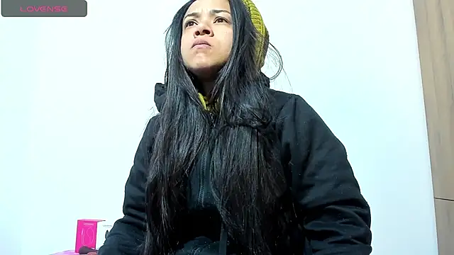 Bessie32 online show from 18, 12, 2025