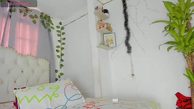 khalyn jenner online show from 26, 9, 2025