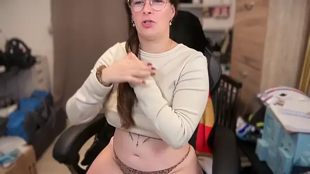 Amai Live online show from 7, 10, 2025