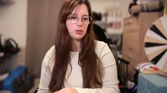 Amai Live online show from 6, 10, 2025