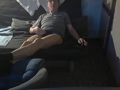 kiam471 online show from 4, 3, 2025