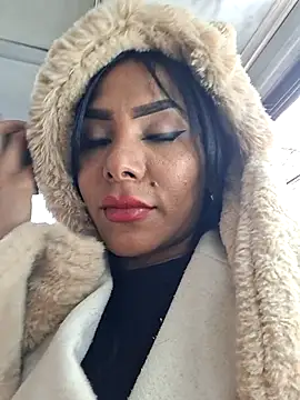 Doll Loren online show from 13, 11, 2025