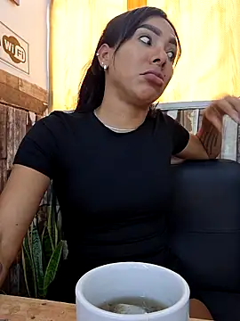 Snapshot of Doll_Loren chatting on 8, 6, 2026 Doll Loren online show from 8, 6, 2026