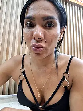 Snapshot of Doll_Loren chatting on 17, 7, 2026 Doll Loren online show from 17, 7, 2026