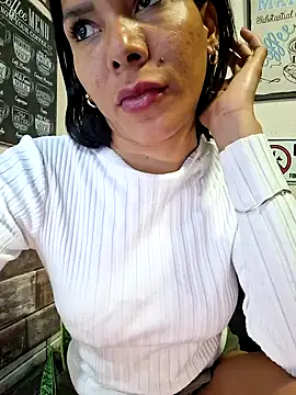 Doll Loren online show from 1, 10, 2025