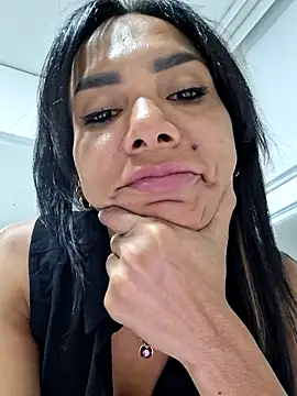 Doll Loren online show from 10, 10, 2025