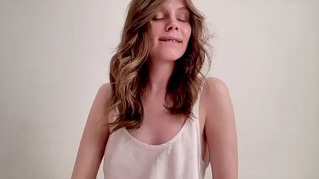 Nikki Mimimi online show from 21, 3, 2025