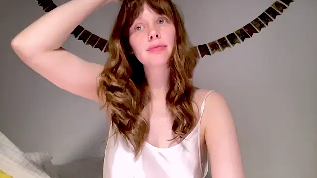 Nikki Mimimi online show from 18, 12, 2025