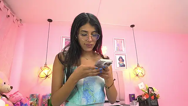 dani parker  online show from 11, 3, 2025