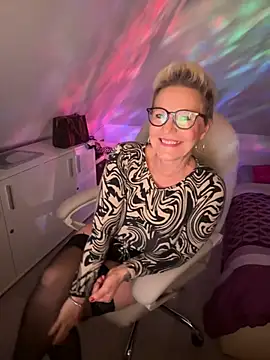 Snapshot of German_Milf chatting on 23, 10, 2025 German Milf online show from 23, 10, 2025