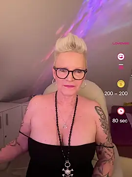 Snapshot of German_Milf chatting on 24, 5, 2026 German Milf online show from 24, 5, 2026