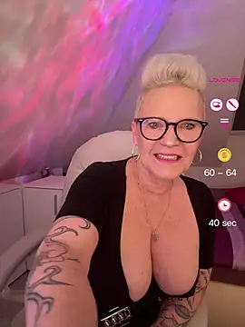Snapshot of German_Milf chatting on 21, 5, 2026 German Milf online show from 21, 5, 2026