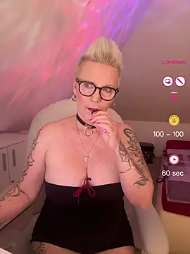 Snapshot of German_Milf chatting on 3, 6, 2026 German Milf online show from 3, 6, 2026