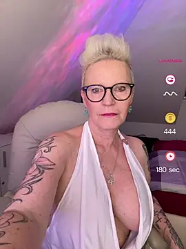 Snapshot of German_Milf chatting on 30, 5, 2026 German Milf online show from 30, 5, 2026
