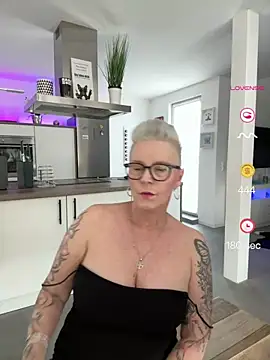 Snapshot of German_Milf chatting on 9, 5, 2026 German Milf online show from 9, 5, 2026