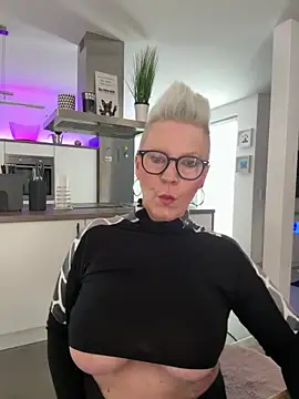 Snapshot of German_Milf chatting on 14, 5, 2026 German Milf online show from 14, 5, 2026