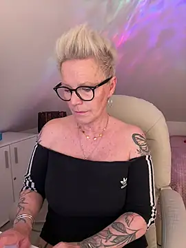 German Milf online show from 7, 4, 2026