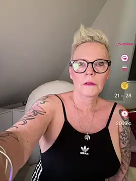 Snapshot of German_Milf chatting on 26, 5, 2026 German Milf online show from 26, 5, 2026