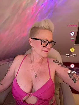 Snapshot of German_Milf chatting on 29, 5, 2026 German Milf online show from 29, 5, 2026