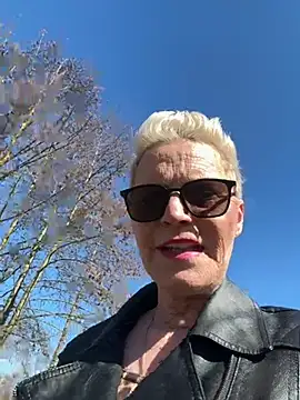 Snapshot of German_Milf chatting on 19, 3, 2025 German Milf online show from 19, 3, 2025