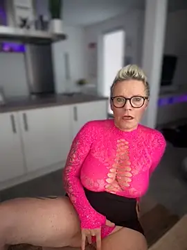 Snapshot of German_Milf chatting on 12, 10, 2025 German Milf online show from 12, 10, 2025