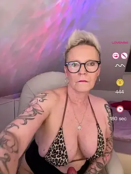 Snapshot of German_Milf chatting on 5, 5, 2026 German Milf online show from 5, 5, 2026