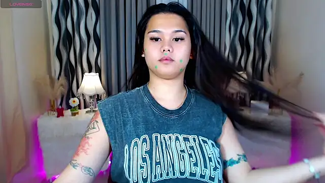 Snapshot of Ella_Fantasiax chatting on 5, 10, 2025 Ella Fantasiax online show from 5, 10, 2025