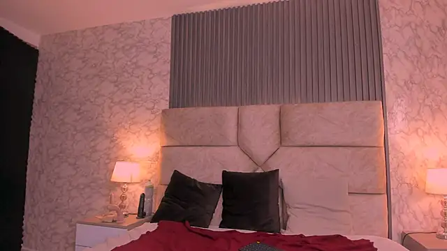 Snapshot of Cris__sweet chatting on 1, 3, 2025 Cris sweet online show from 1, 3, 2025