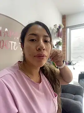daniela henao online show from 23, 4, 2026