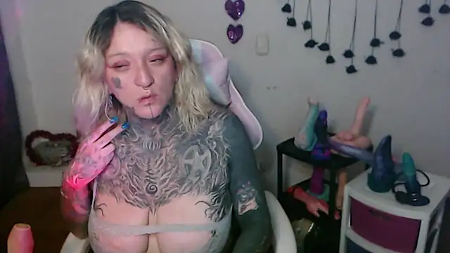 Snapshot of SLOPPYTITSS chatting on 18, 5, 2026 SLOPPYTITSS online show from 18, 5, 2026