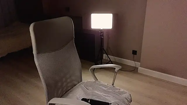 EllsaJean  online show from 22, 3, 2026