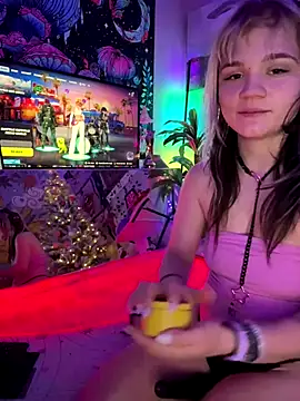 Cutiepiespanks online show from 3, 12, 2025