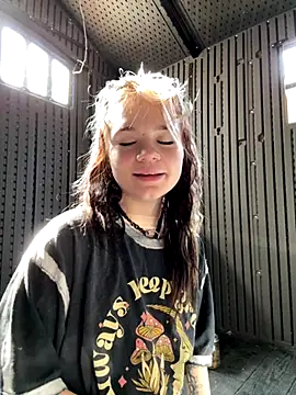 Cutiepiespanks online show from 17, 11, 2025