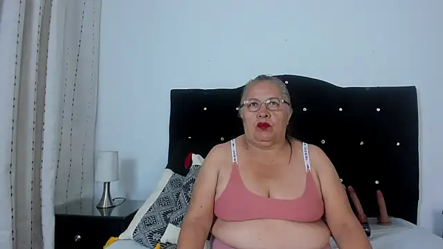 Keira Lennox online show from 18, 9, 2025