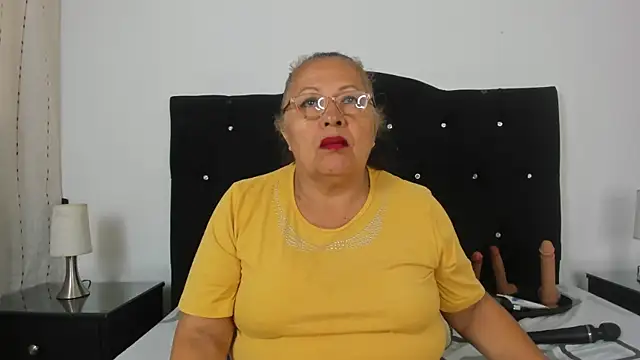 Keira Lennox online show from 15, 11, 2025