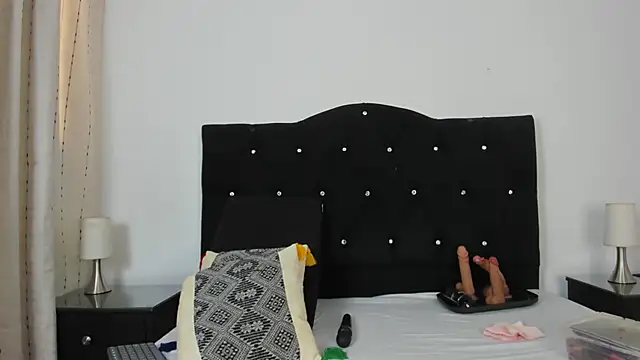 Keira Lennox online show from 22, 11, 2025