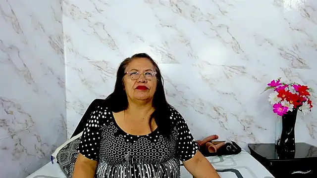 Keira Lennox online show from 6, 11, 2025