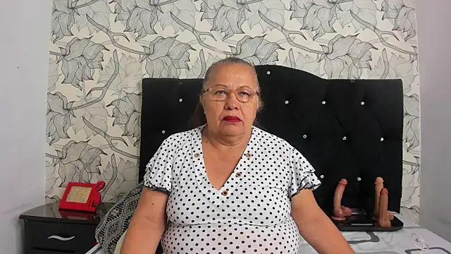 Keira Lennox online show from 15, 12, 2025