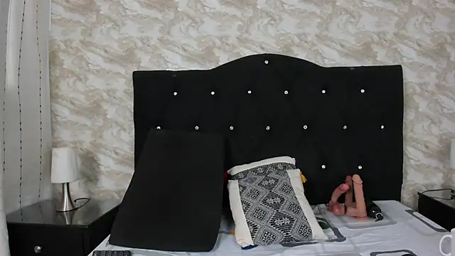 Keira Lennox online show from 8, 10, 2025